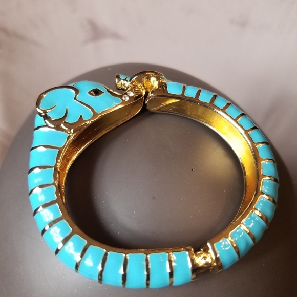 Elephant Head Bangle Stack - Picture 3 of 7